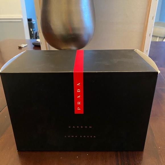 Prada empty box - Picture 3 of 3